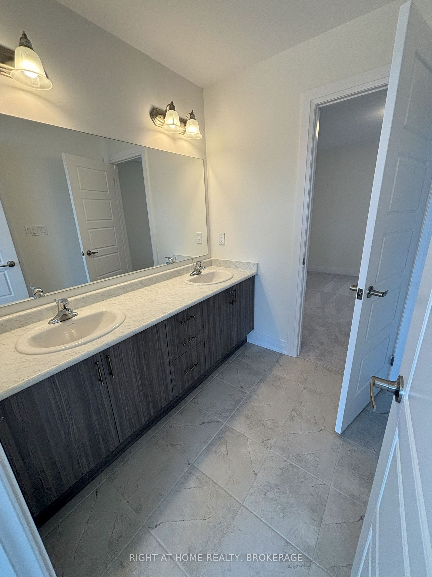 23 Langridge Way Property Photo 17