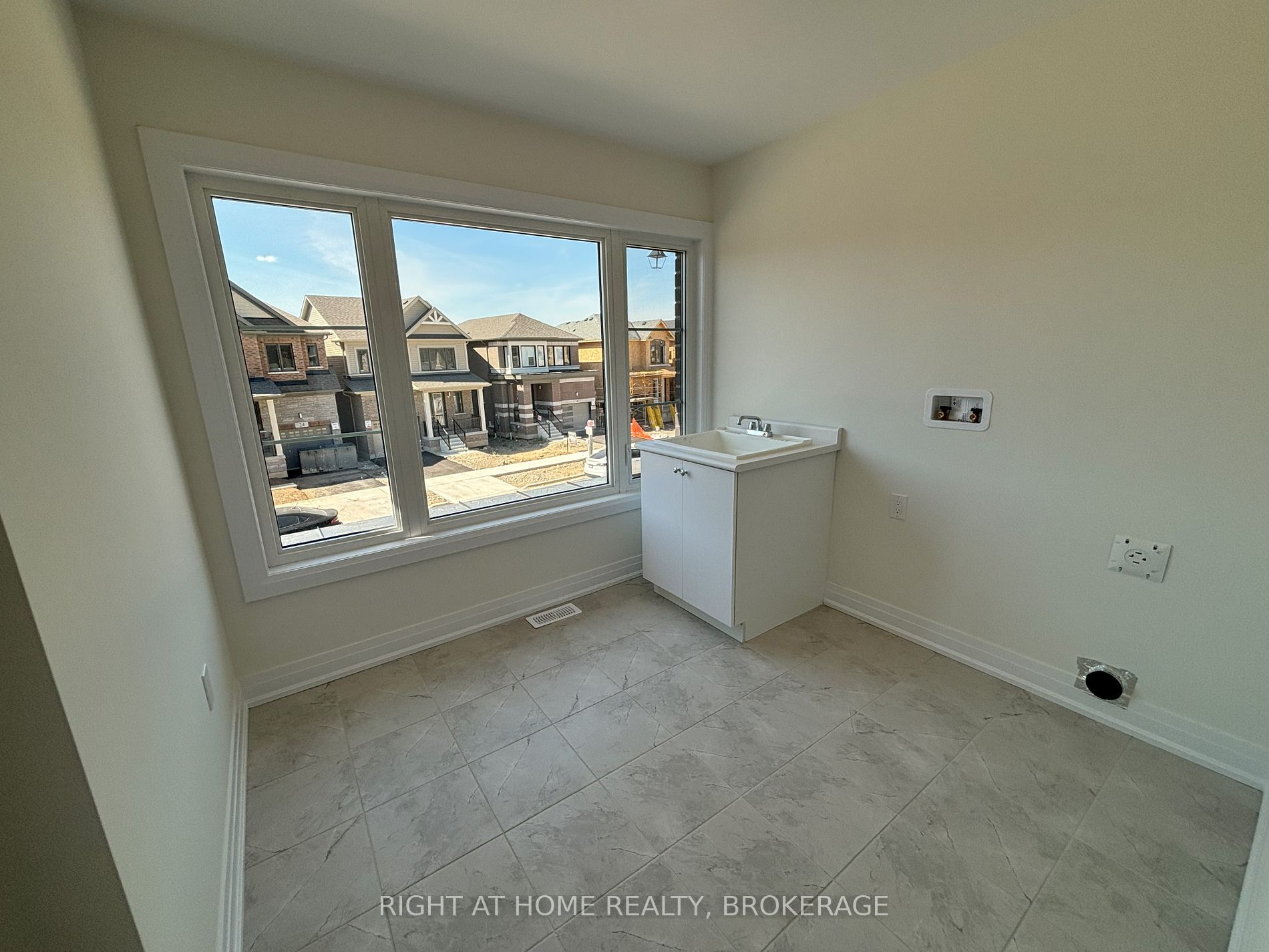 23 Langridge Way Property Photo 20