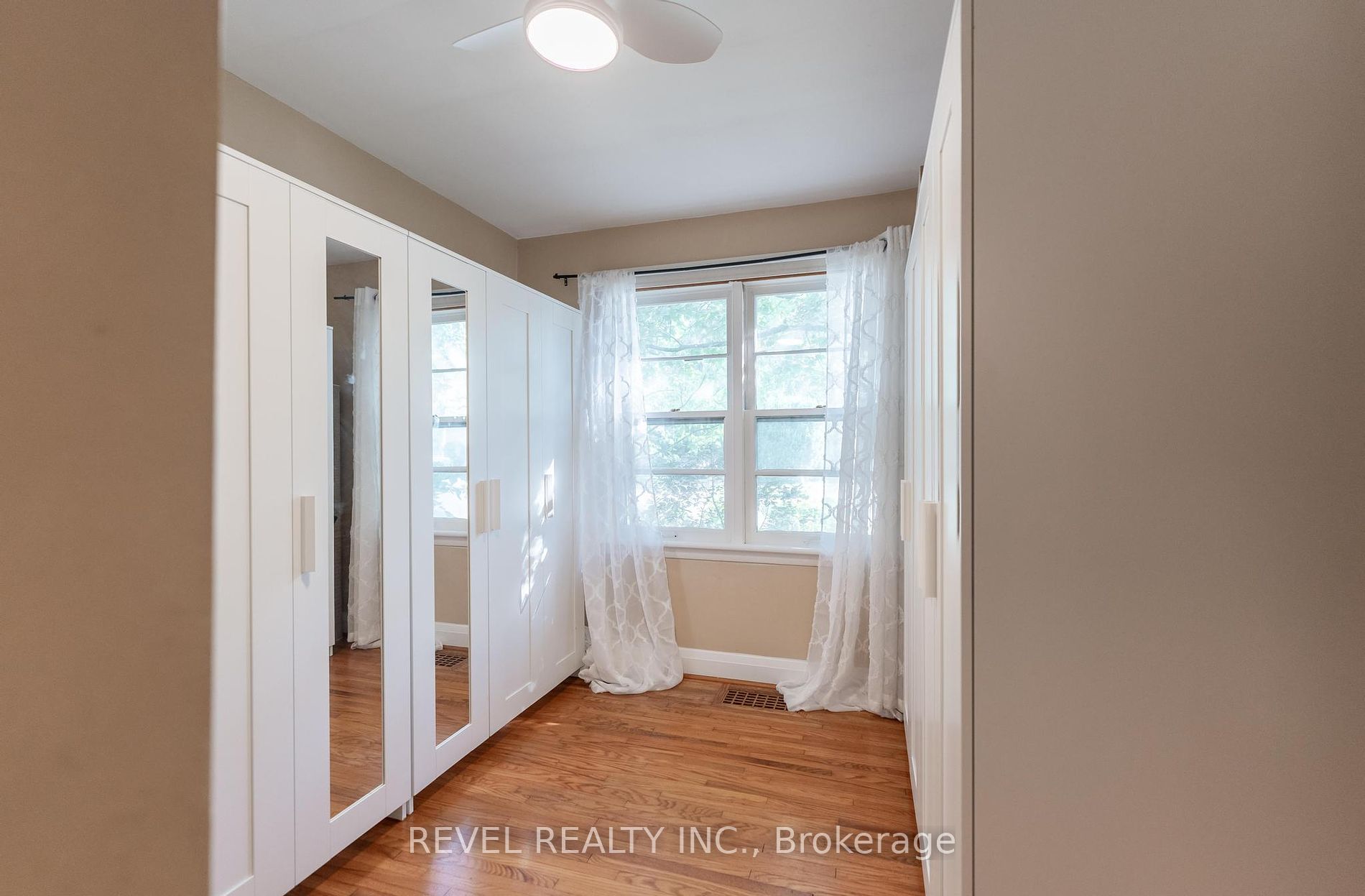 31 Academy St Property Photo 16