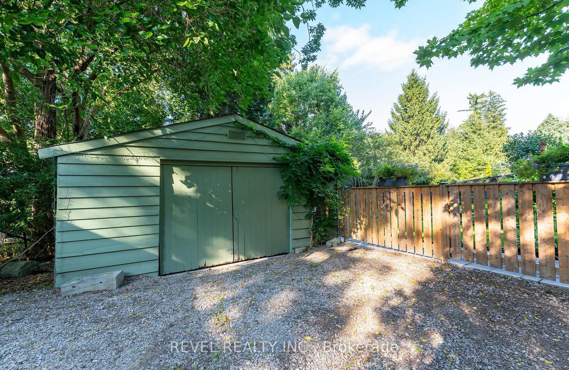 31 Academy St Property Photo 29