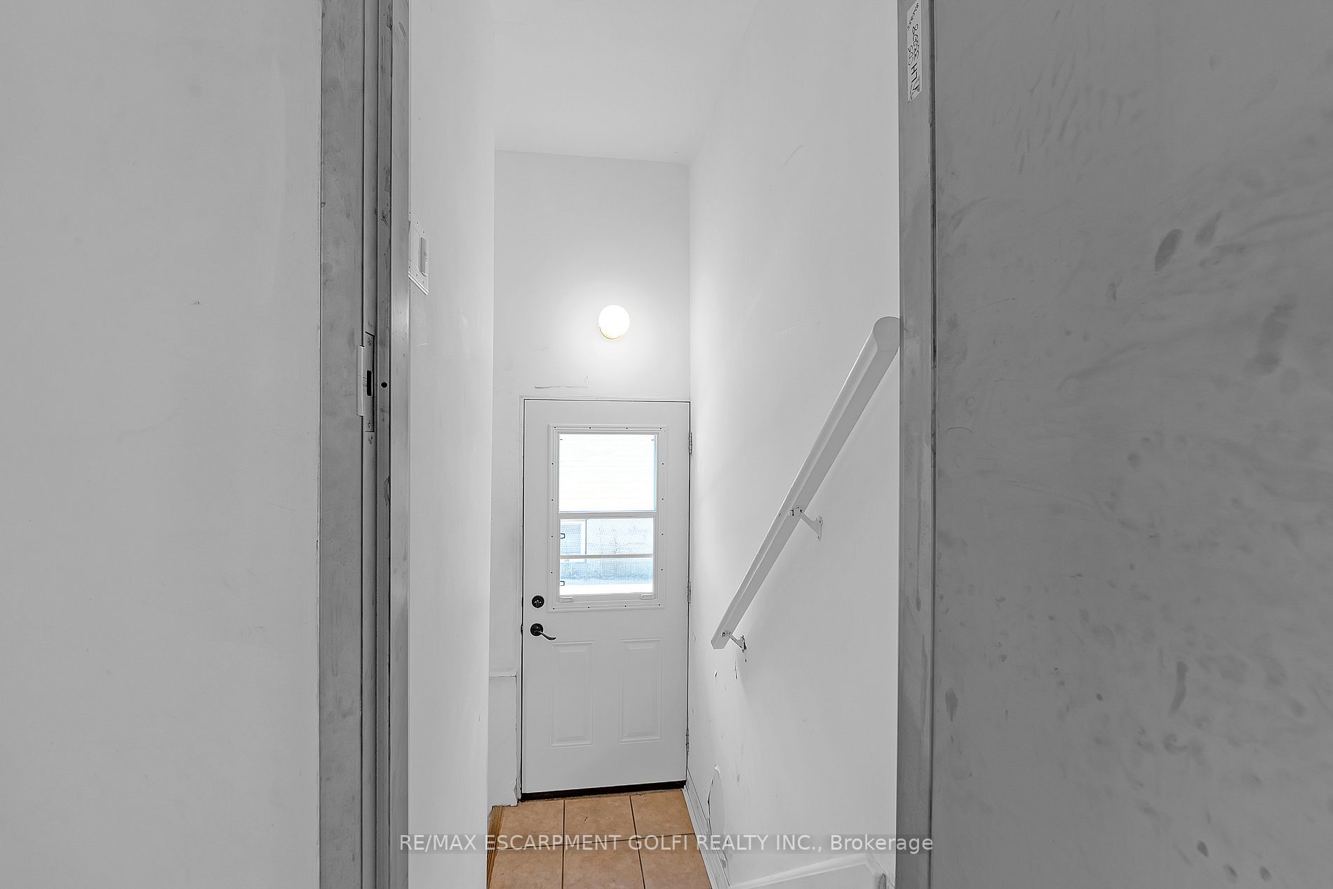 49 Cheryl Ave Property Photo 14