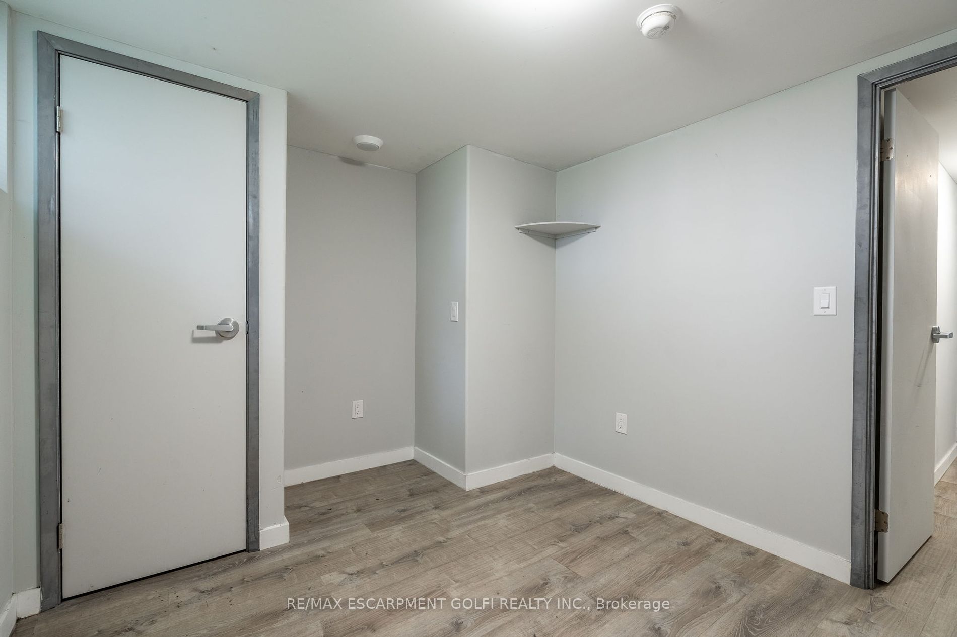 49 Cheryl Ave Property Photo 29