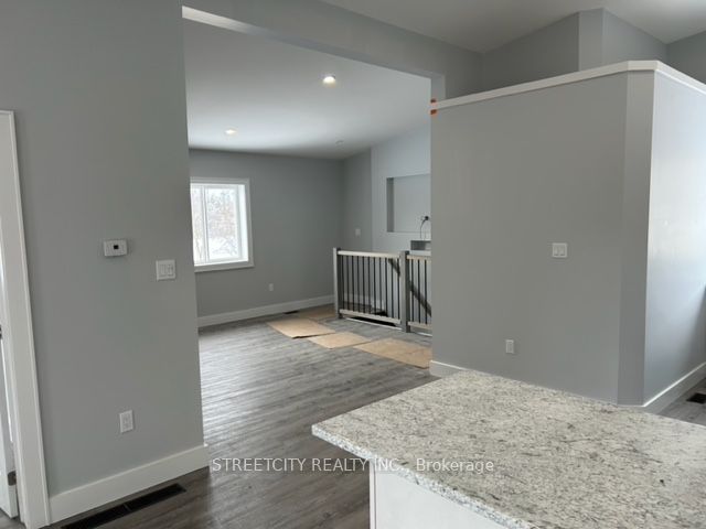 140 Elizabeth St Property Photo 3