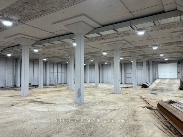 140 Elizabeth St Property Photo 11