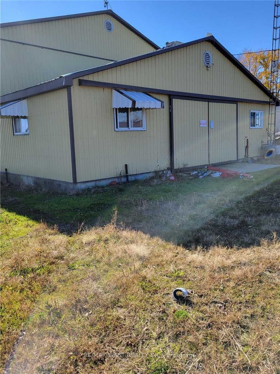 52161 Willford Road Property Photo 17