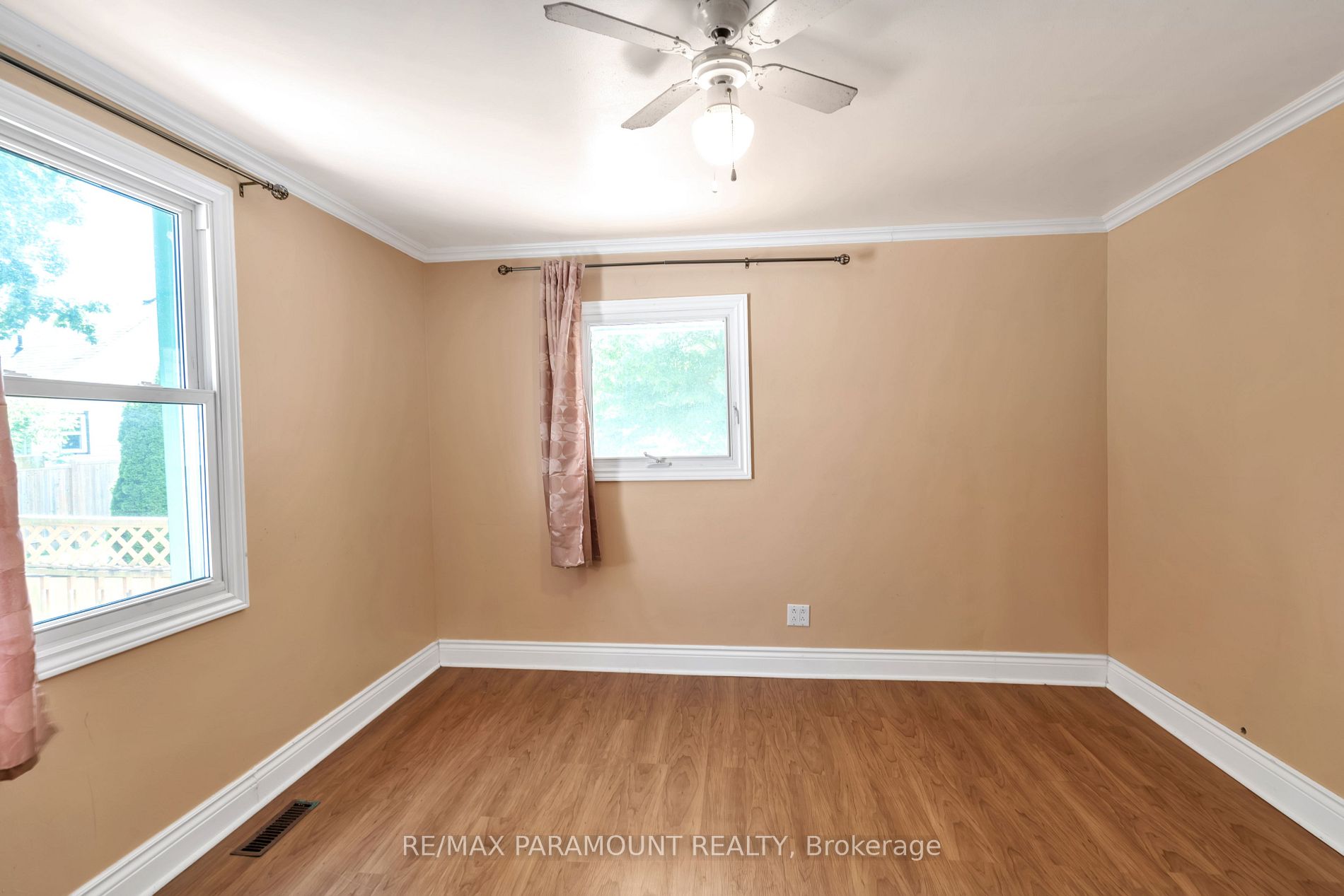 1778 Parkhurst Ave Property Photo 17