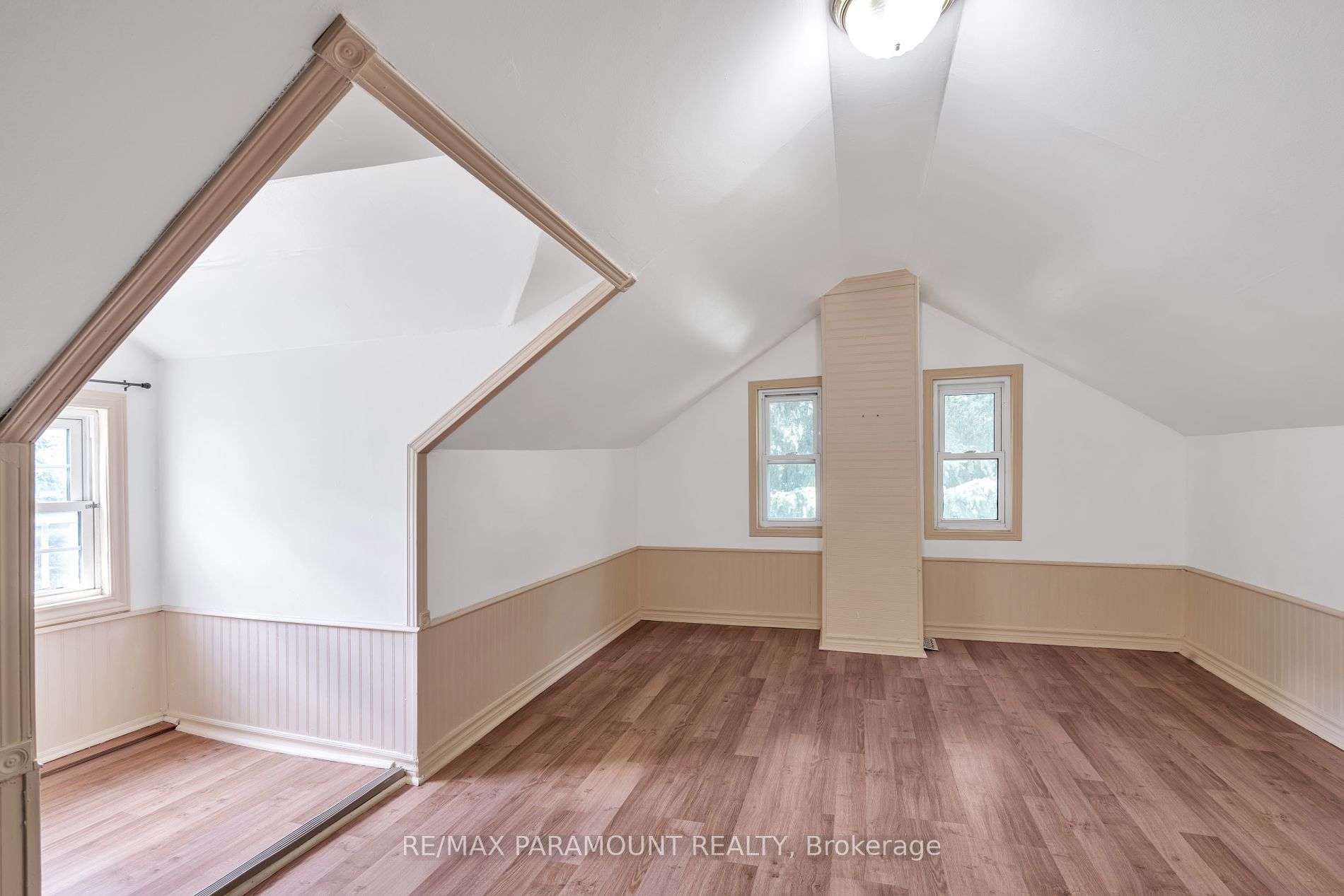 1778 Parkhurst Ave Property Photo 22