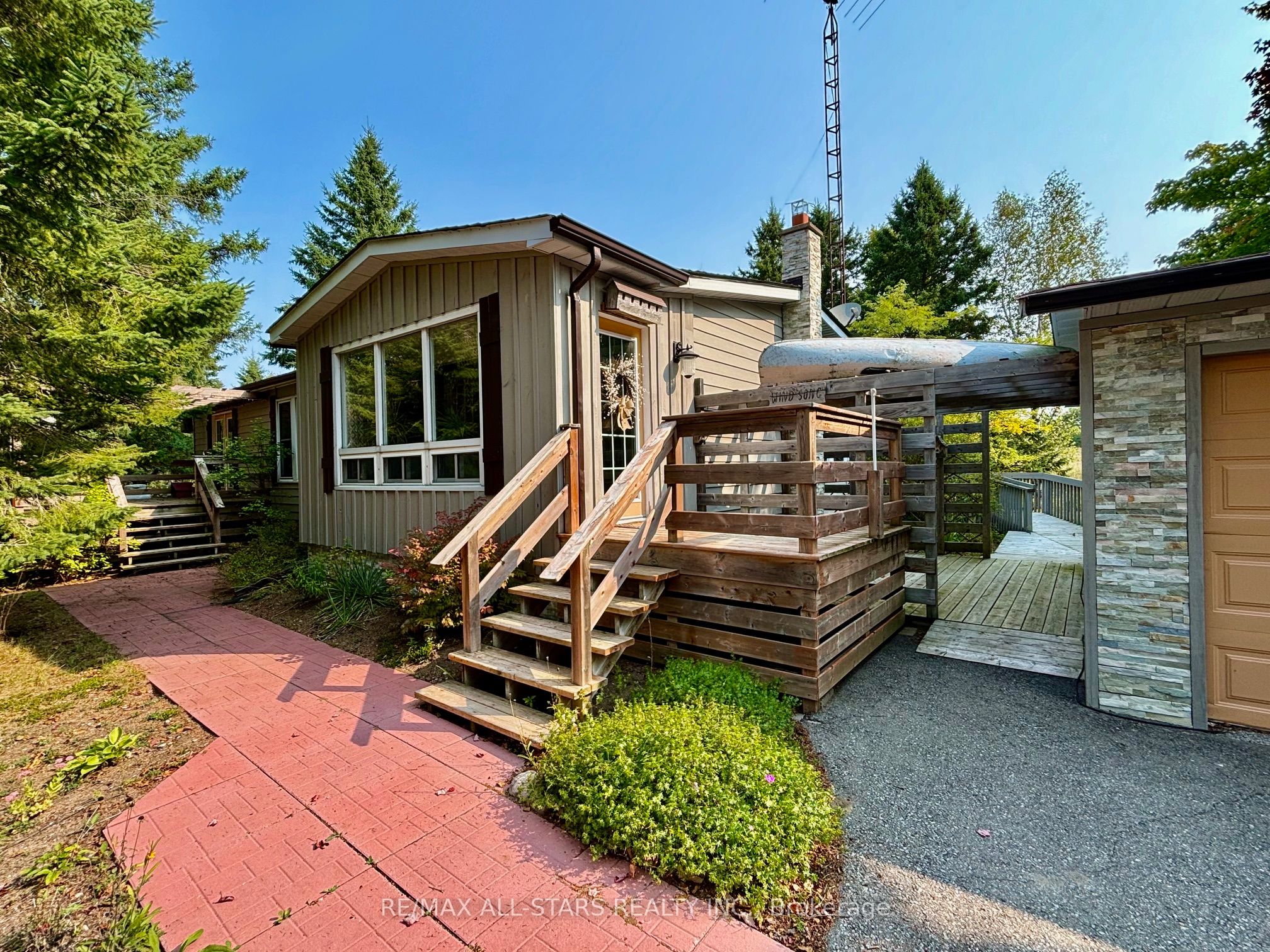 332 Portage Road Property Photo 2
