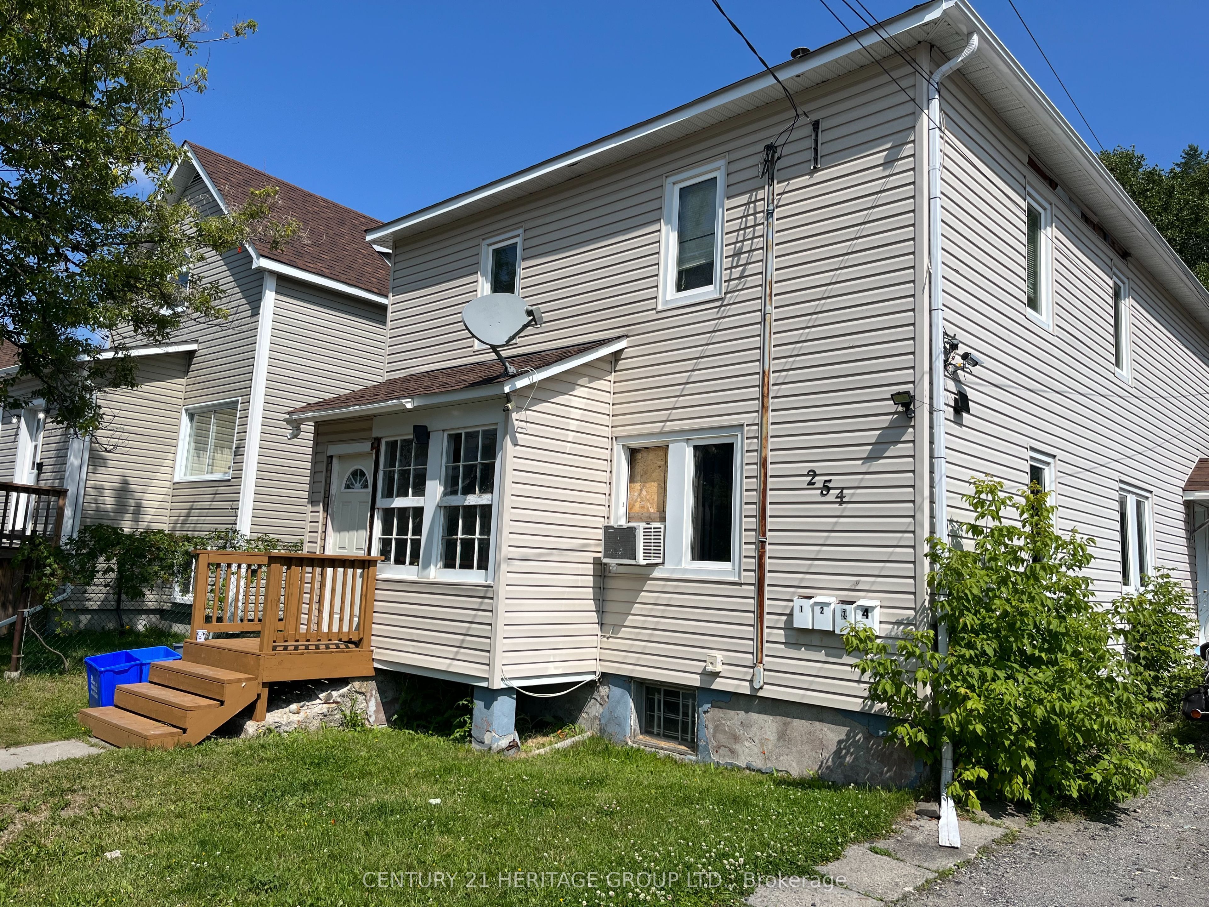 254 Mountain Street Property Photo 2