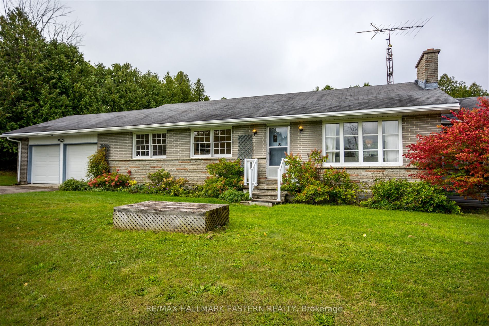 2390 Burnham Line Property Photo 23