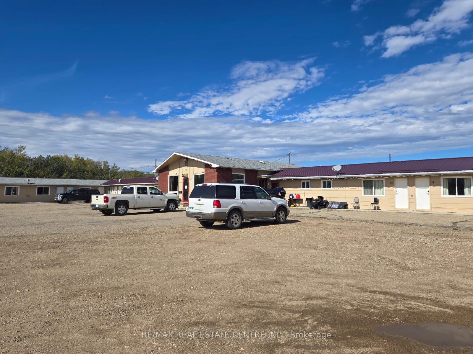 860 Highway Avenue Property Photo 1