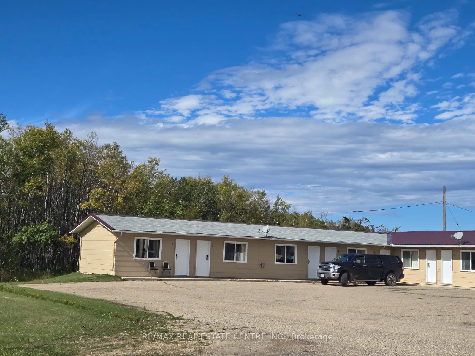 860 Highway Avenue Property Photo 4
