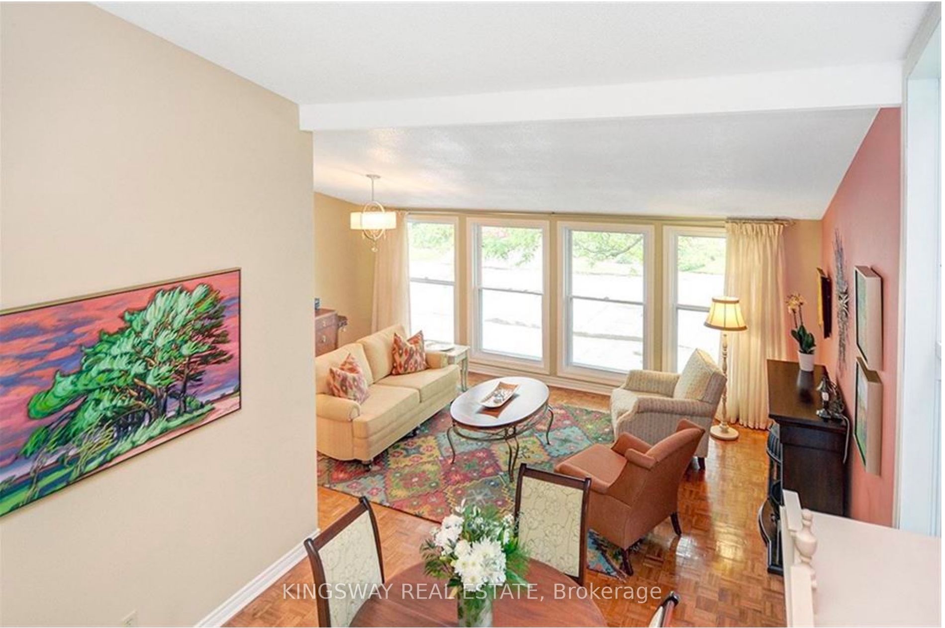 742 Mooney's Bay Pl Property Photo 9