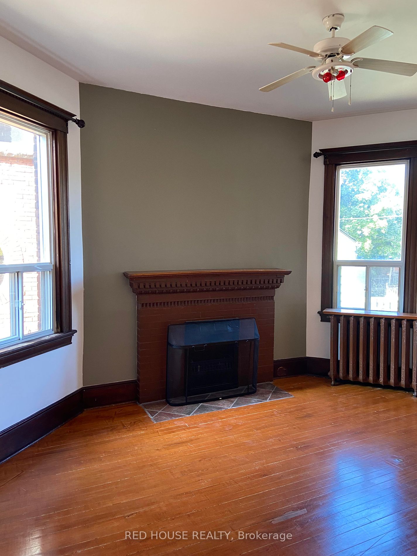 204 Herkimer St Property Photo 5