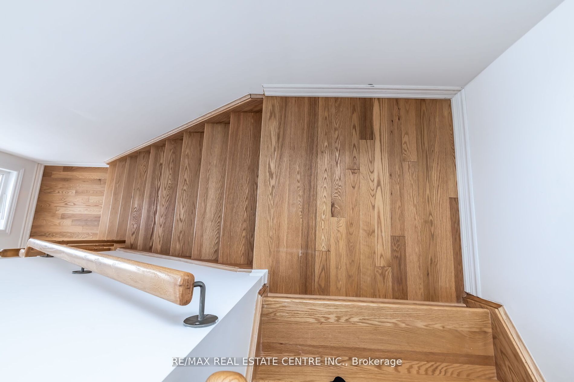 10 Mackenzie St Property Photo 11