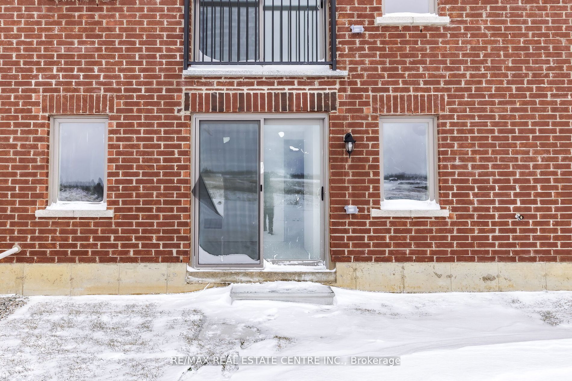 10 Mackenzie St Property Photo 35