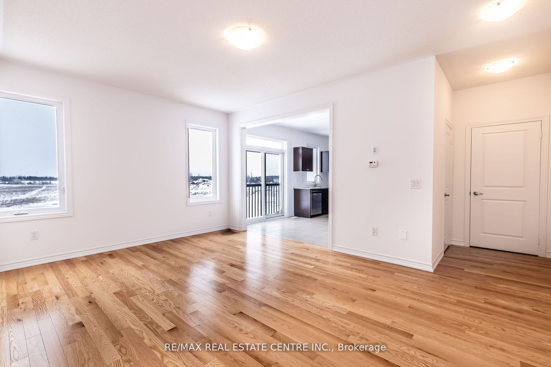 10 Mackenzie St Property Photo 38
