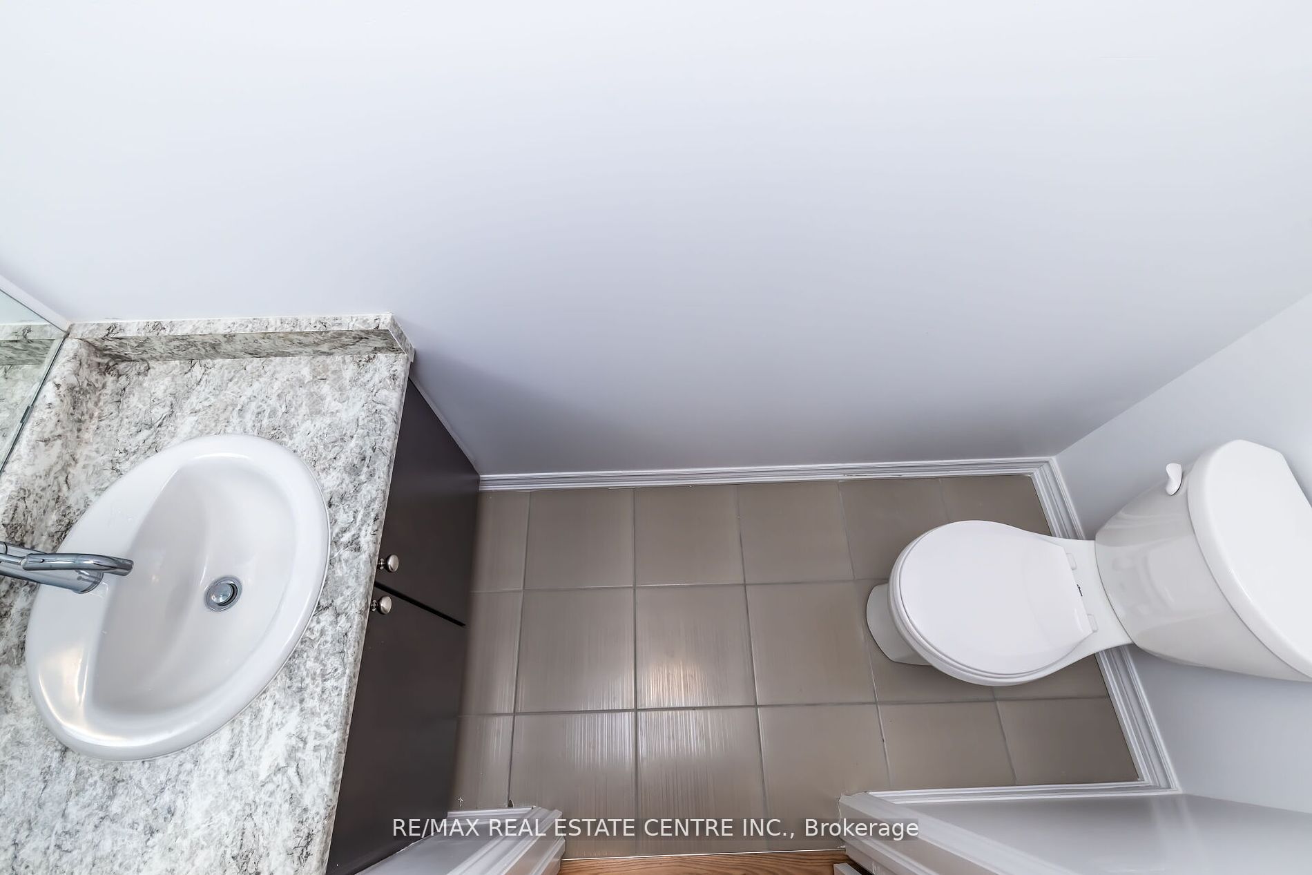 10 Mackenzie St Property Photo 40