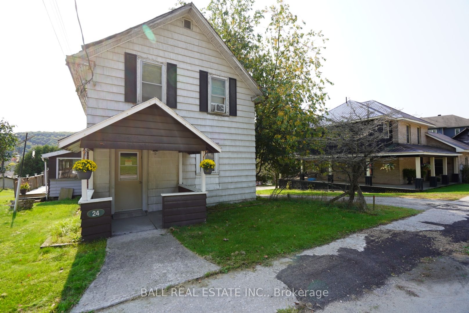 24 Sunnyside Street Property Photo 3