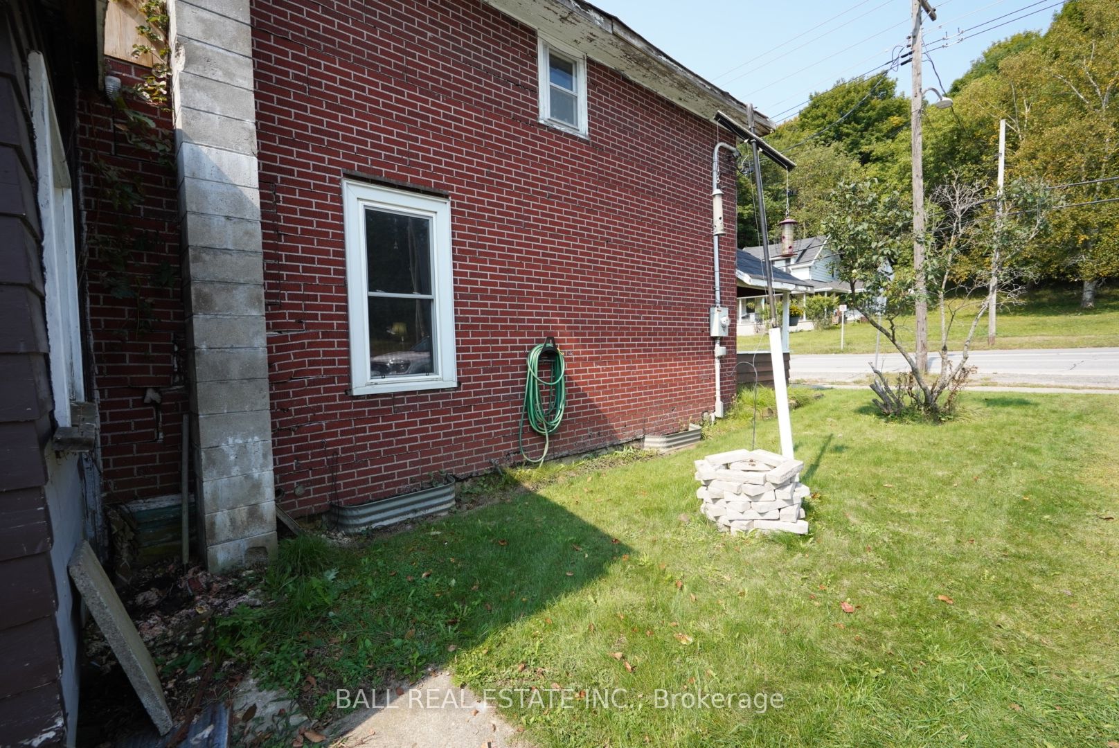 24 Sunnyside Street Property Photo 35