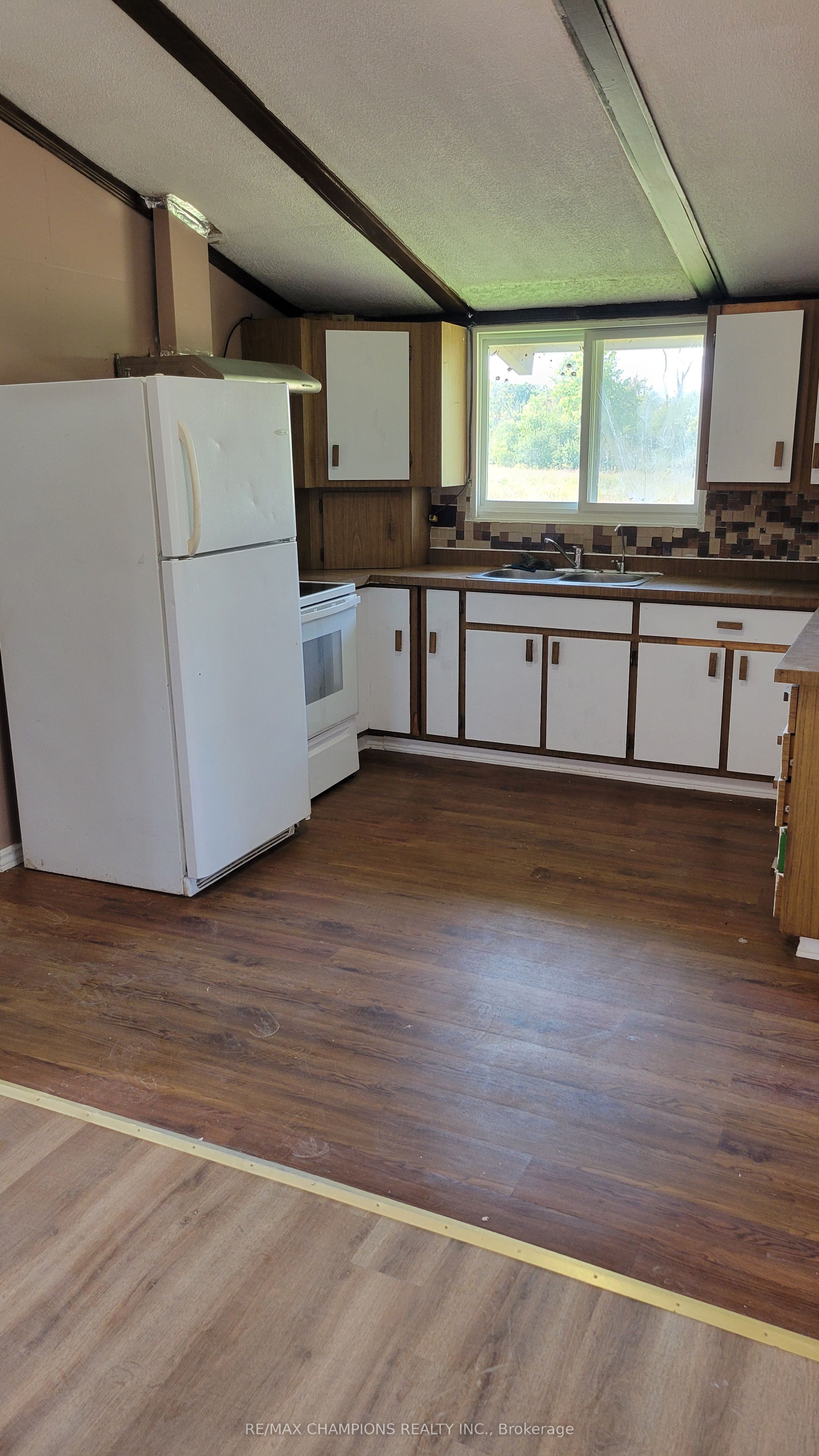 4649 Garrison Road Property Photo 7