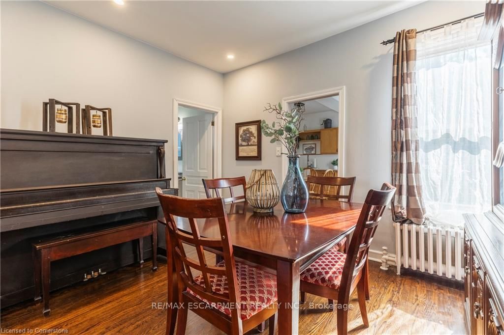 77 Poulette St Property Photo 4