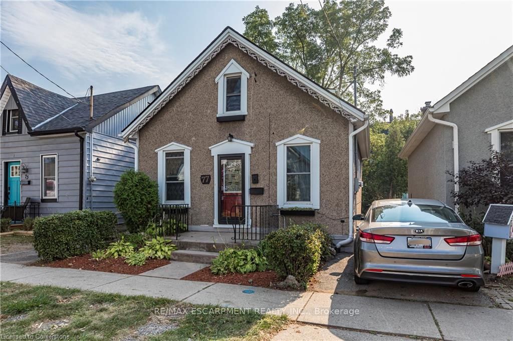 77 Poulette St Property Photo 12