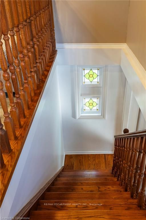 77 Poulette St Property Photo 16