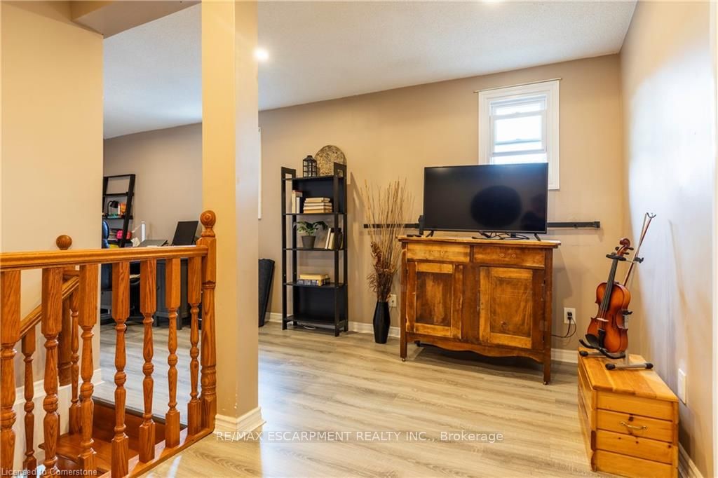 77 Poulette St Property Photo 21