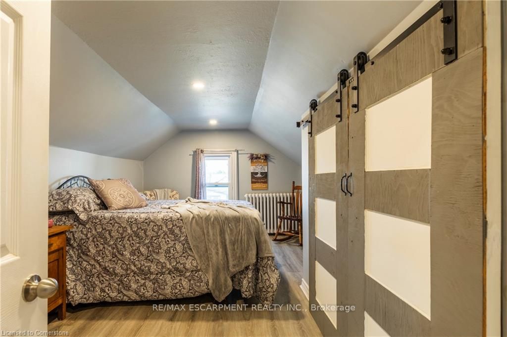 77 Poulette St Property Photo 22