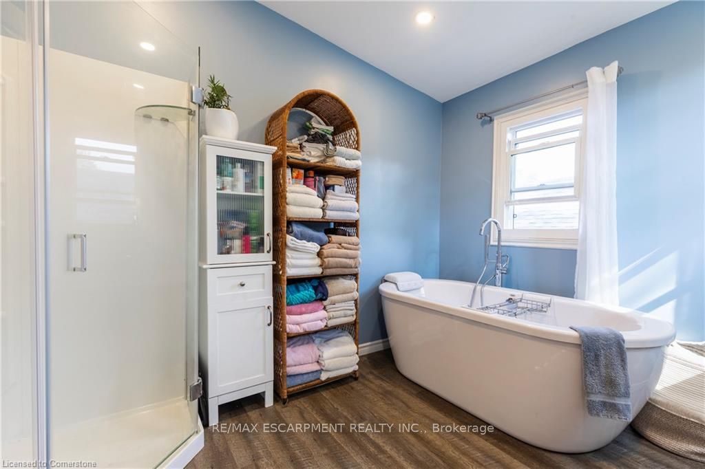 77 Poulette St Property Photo 30
