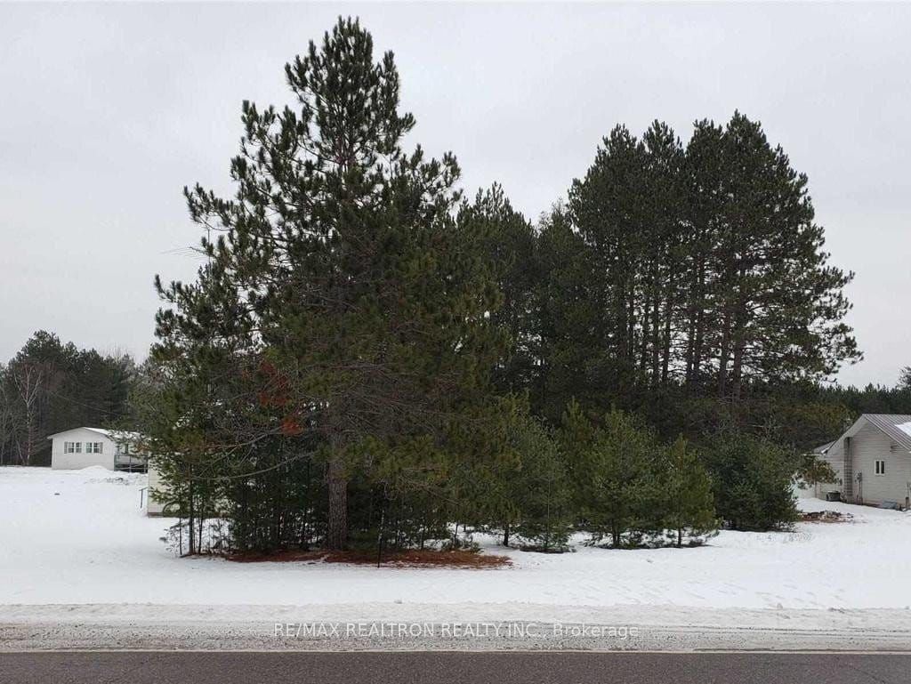 39780 Combermere Road Property Photo 4