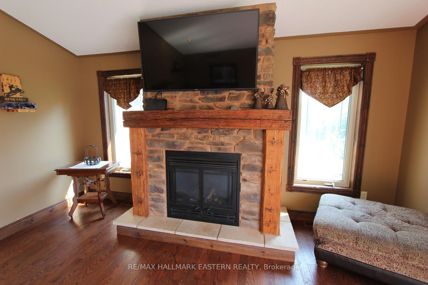 729 11th Line Property Photo 14