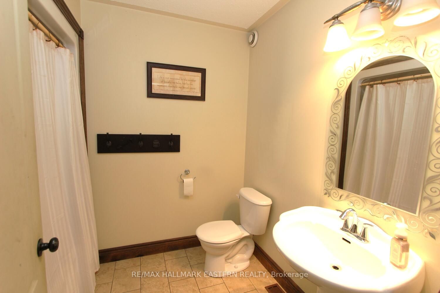 729 11th Line Property Photo 16