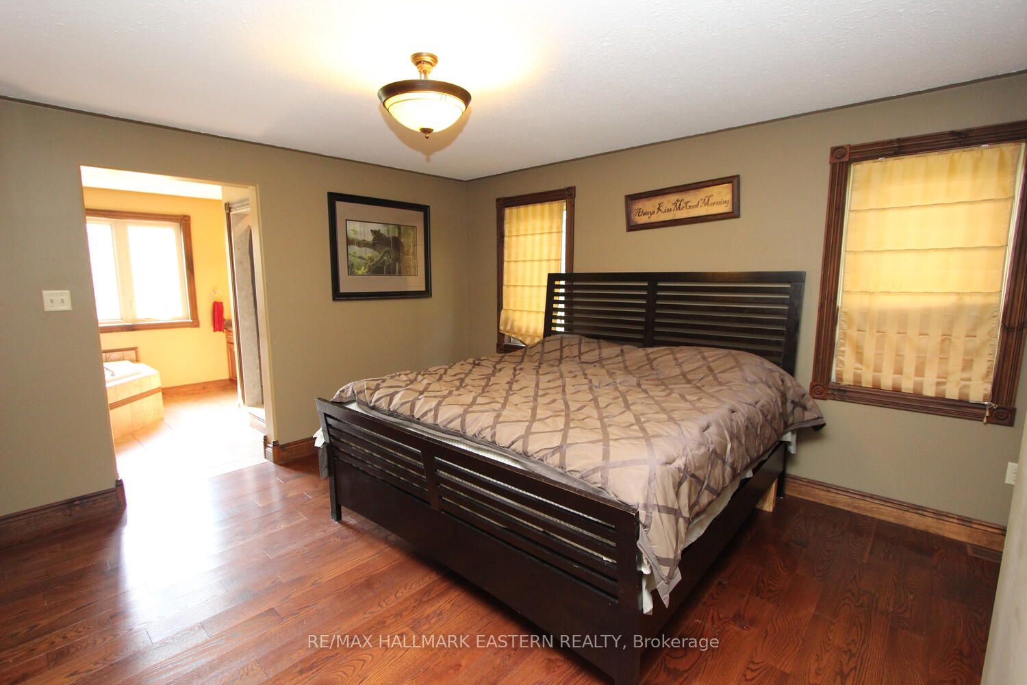 729 11th Line Property Photo 17