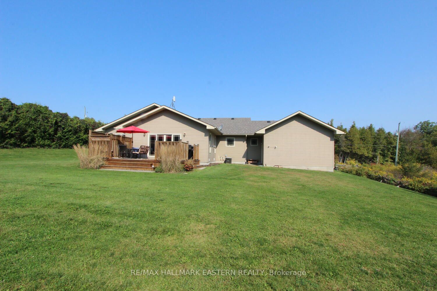 729 11th Line Property Photo 22