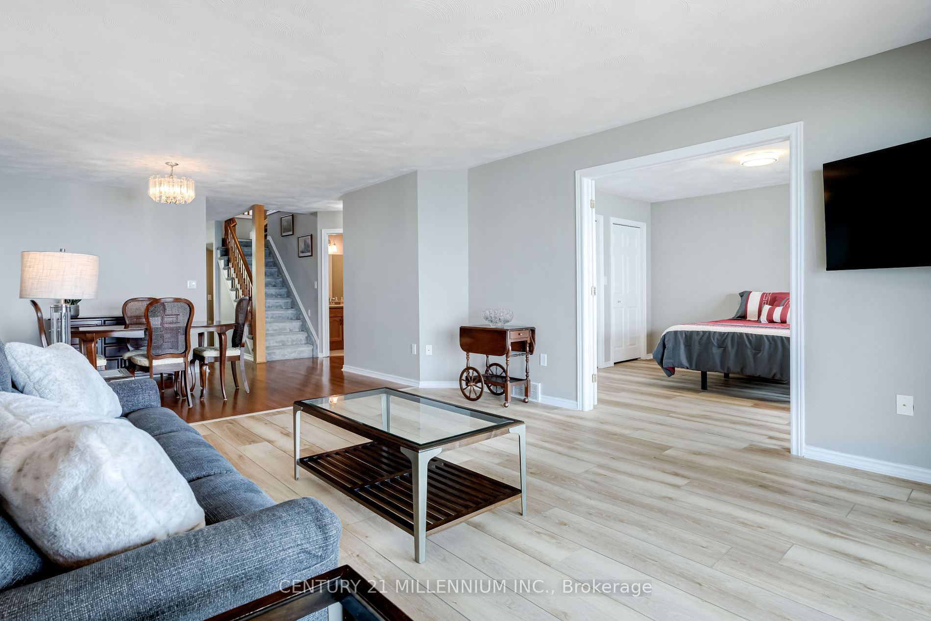 615 Nelson St W 8 Property Photo 2