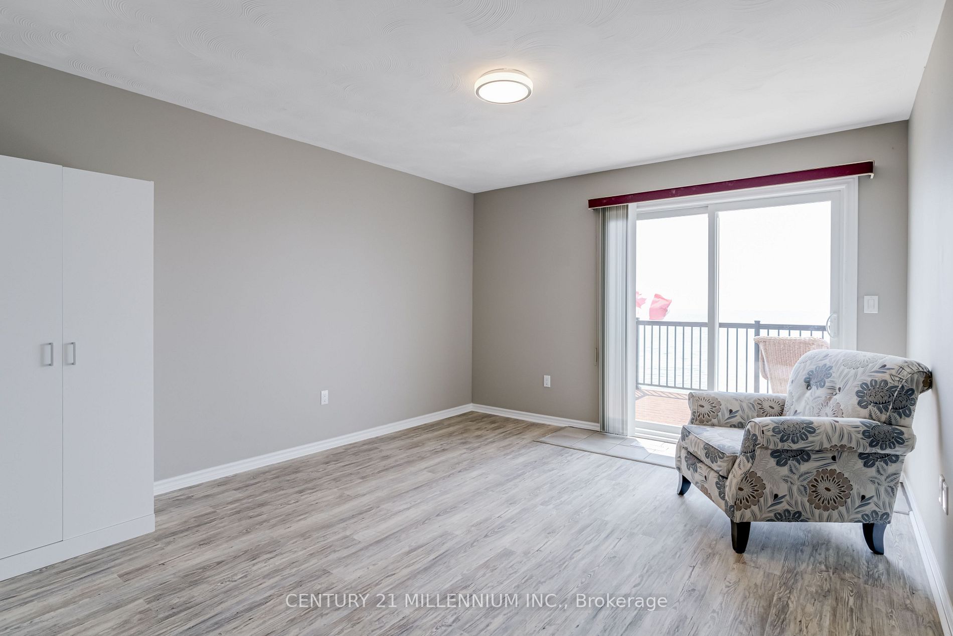 615 Nelson St W 8 Property Photo 8