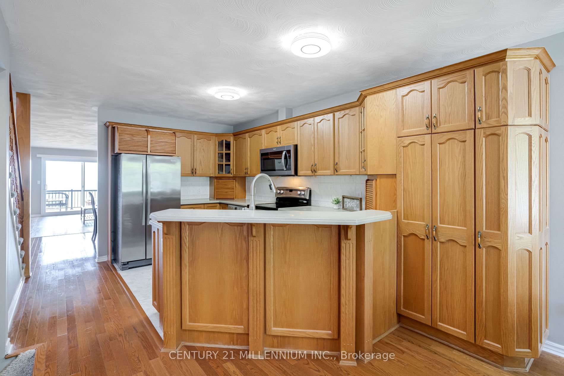 615 Nelson St W 8 Property Photo 37