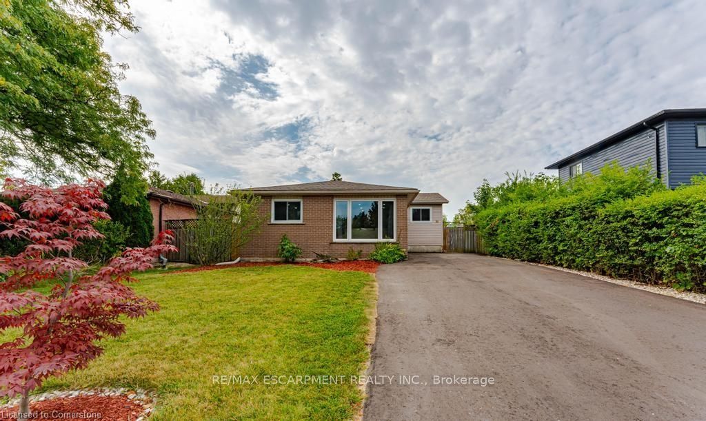 30 Larch St Property Photo 15