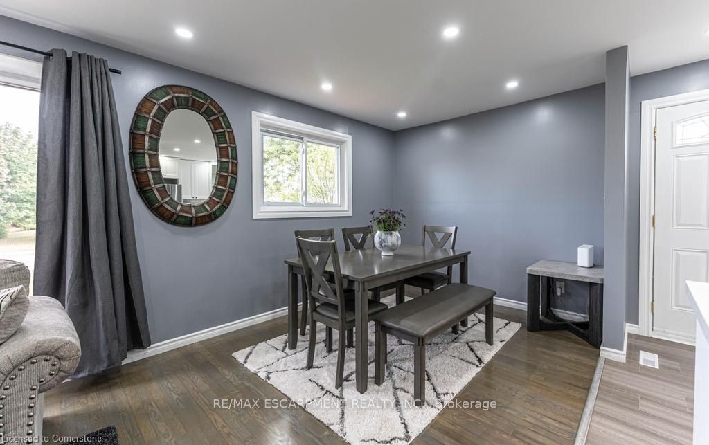 30 Larch St Property Photo 21