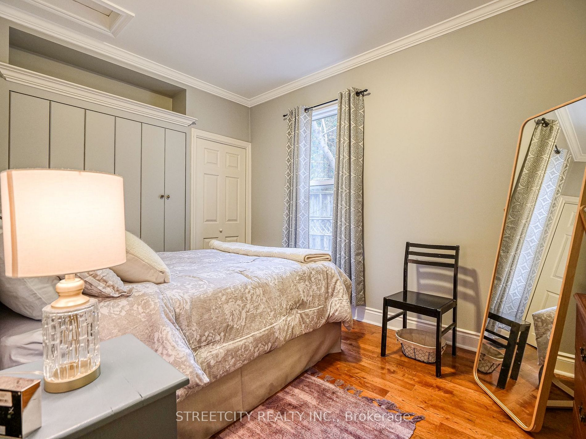 15 Southgate St Property Photo 16