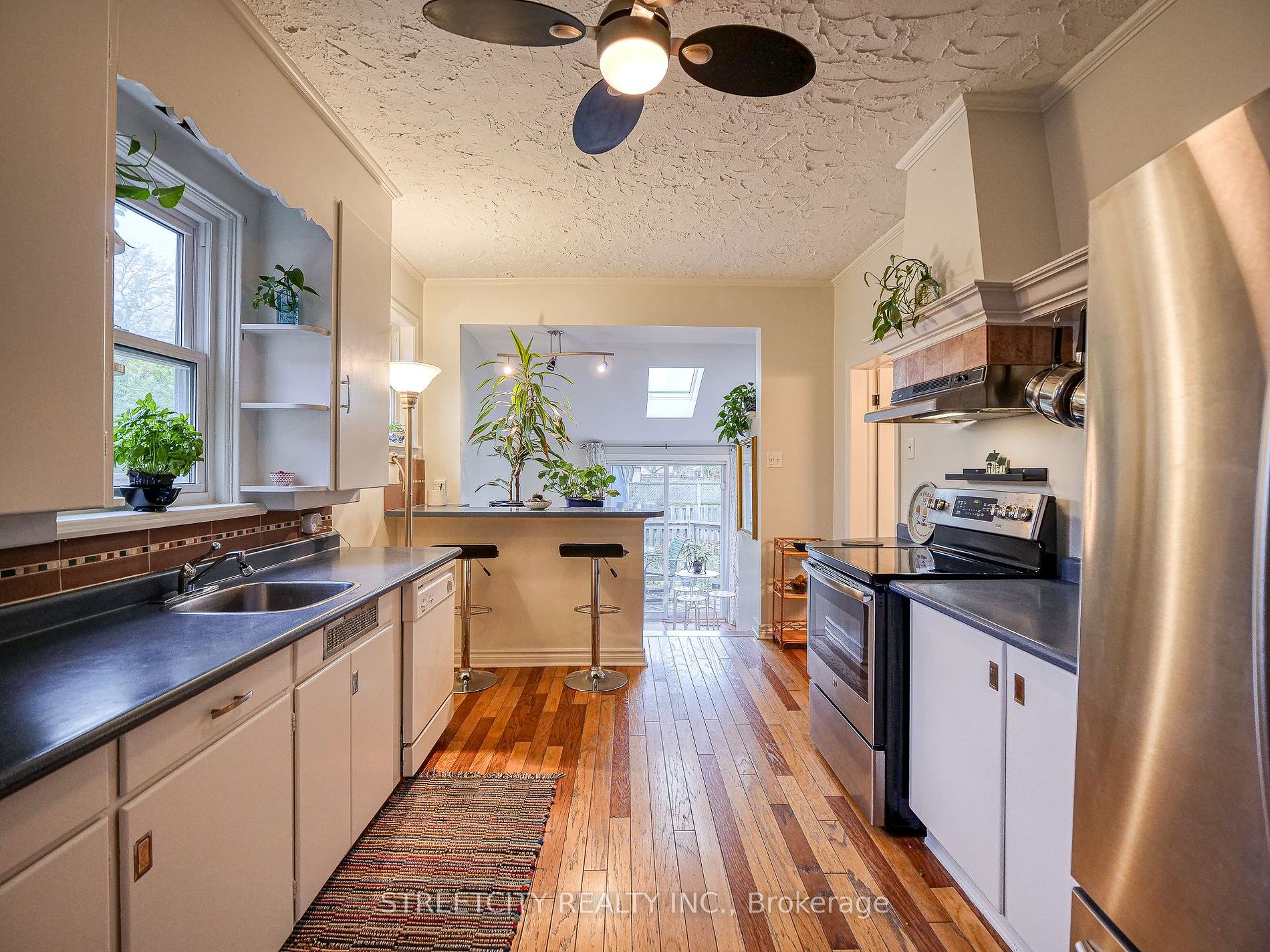 15 Southgate St Property Photo 18