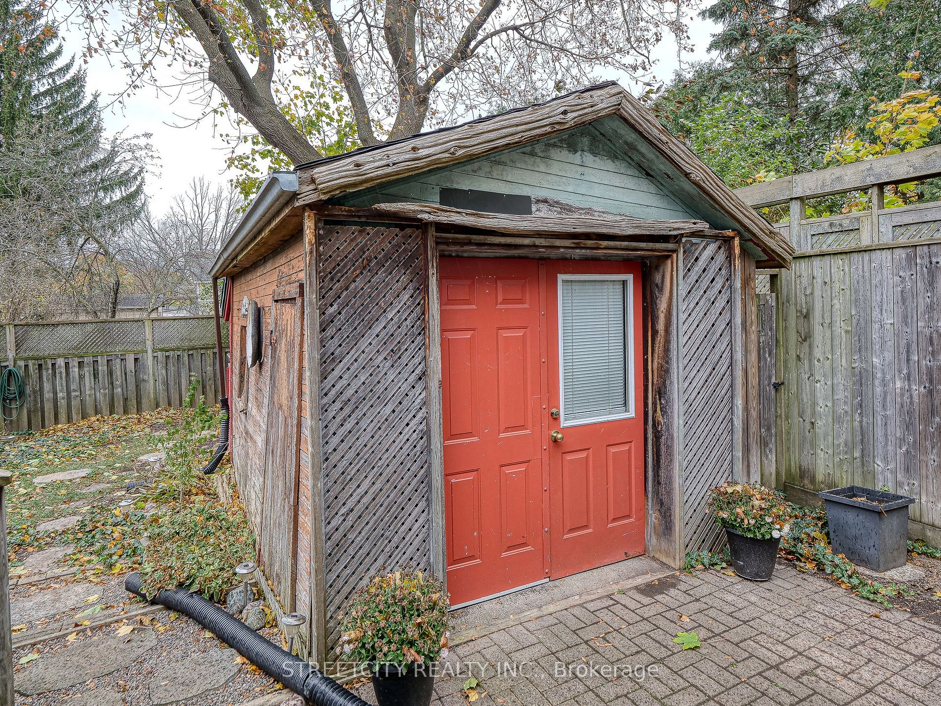 15 Southgate St Property Photo 34