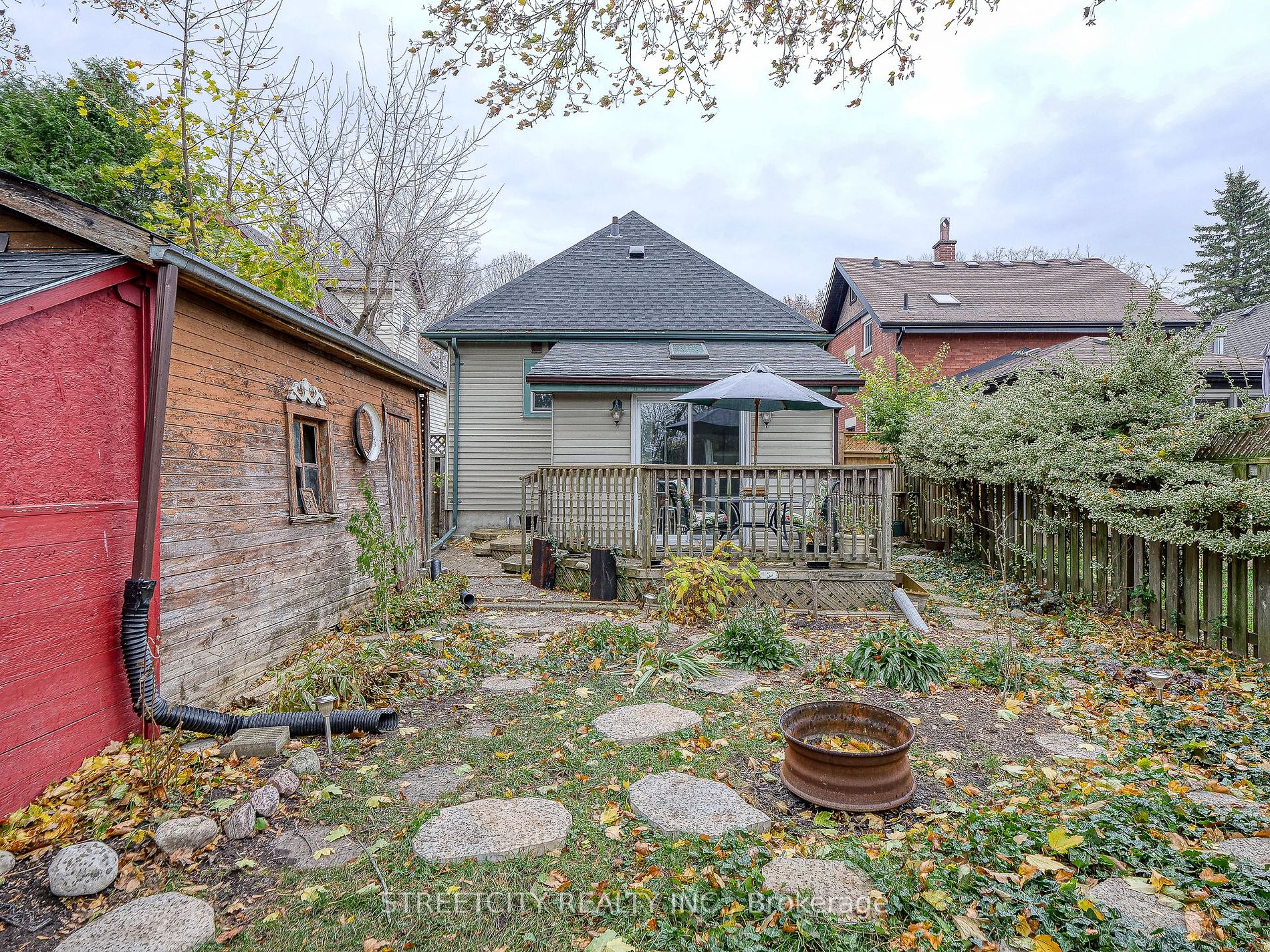15 Southgate St Property Photo 37