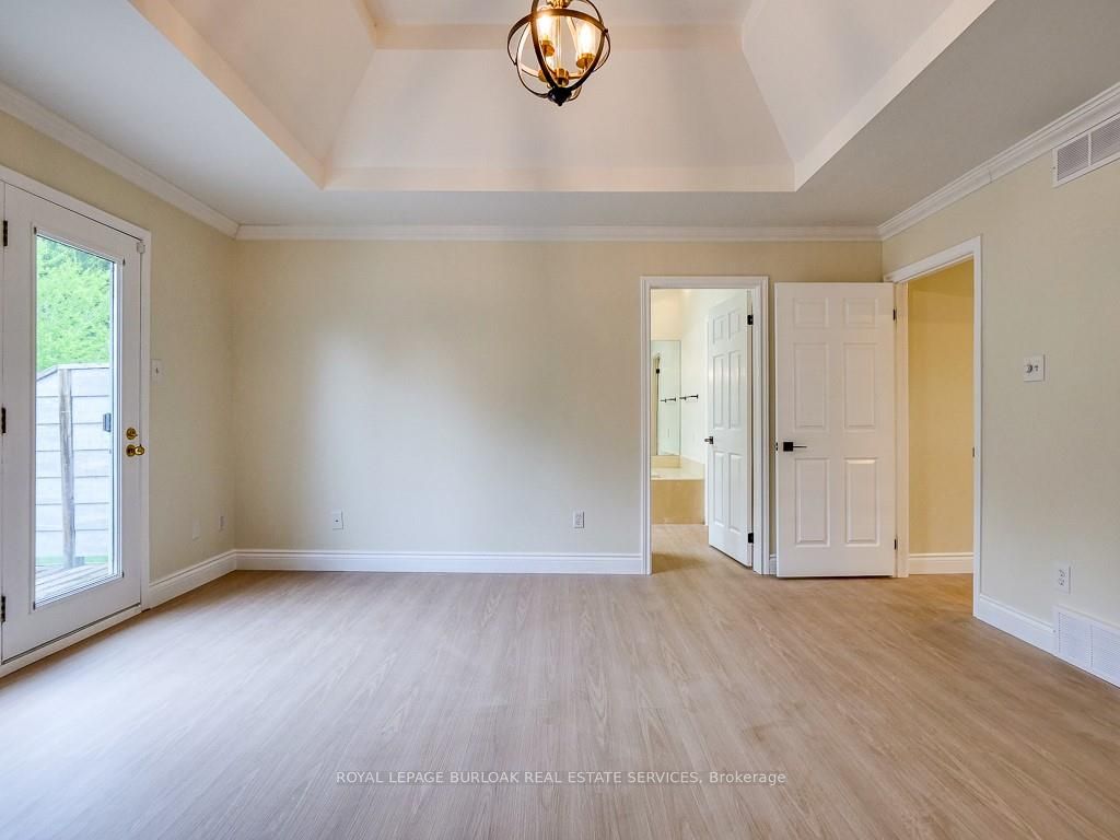 665 Lansdowne Ave 43 Property Photo 5