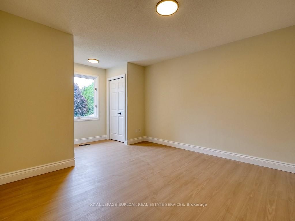 665 Lansdowne Ave 43 Property Photo 8