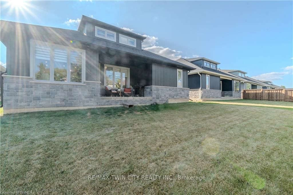 68 Cedar Street 11 Property Photo 25