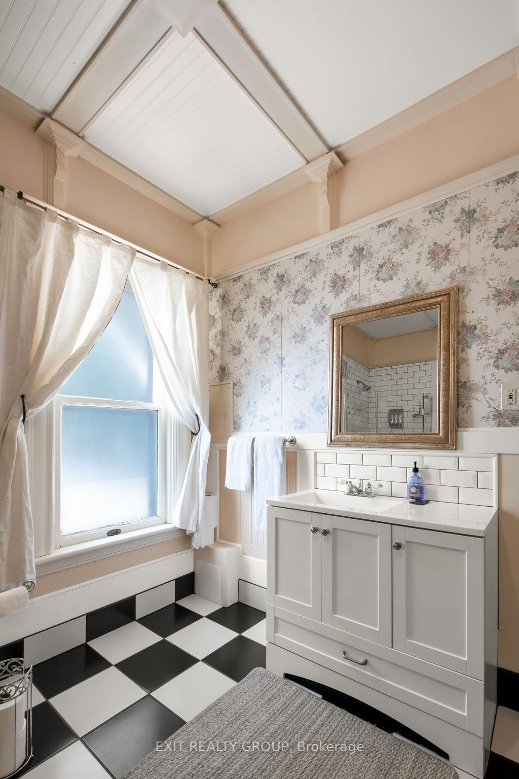 29 Bursthall Street Property Photo 35