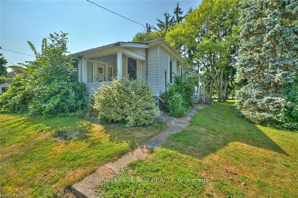 3758 Main Street Property Photo 33